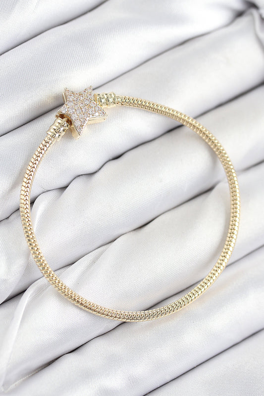 Pirinç Charm Zirkon Taşlı Yıldız Model Gold Renk Kadın Bileklik