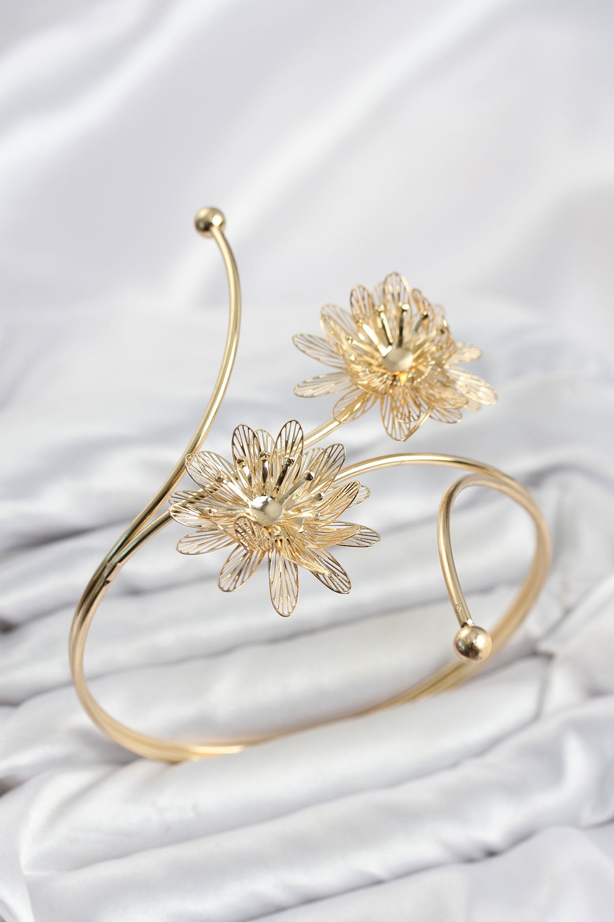Pazu Bileklik Gold Renk Pirinç Lotus Model