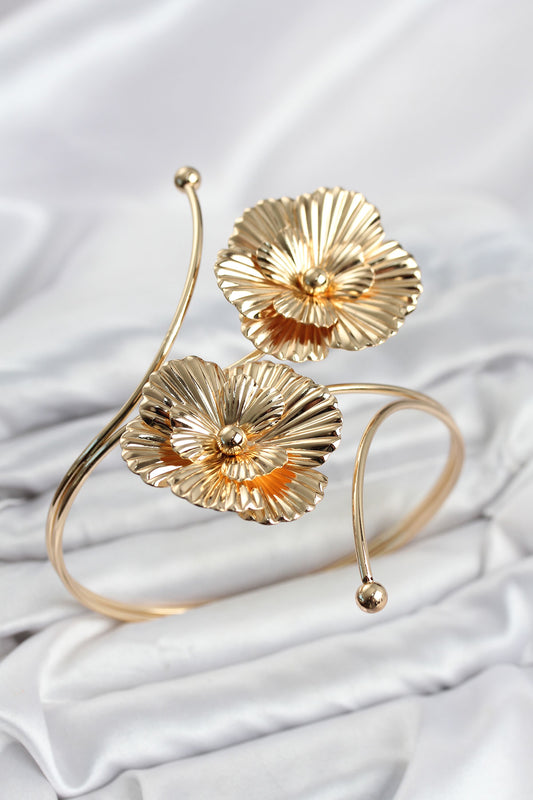 Pazu Bileklik Gold Renk Pirinç Çiçek Model
